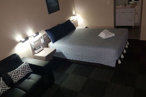 Banksia Motel - Holiday Cairns 2