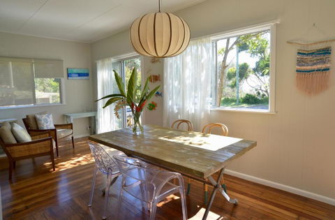 Tallowood Beachfront Cottage - Holiday Cairns 2