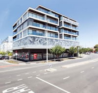 Spacious Urban Oasis in Central Location - Holiday Cairns