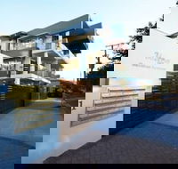 Maggies Beachfront Apt. 9 - Holiday Cairns