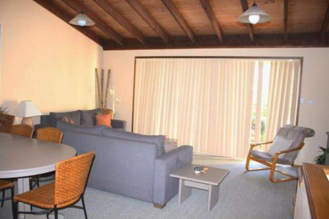 Coastal Retreat Unit 3 - Holiday Cairns 3