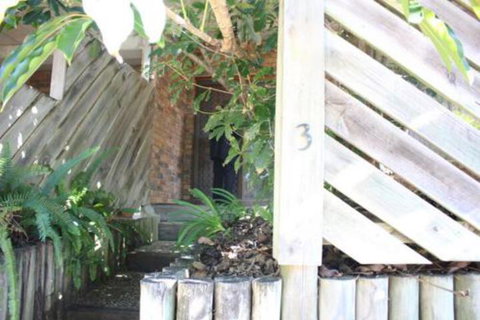 Coastal Retreat Unit 3 - Holiday Cairns 2