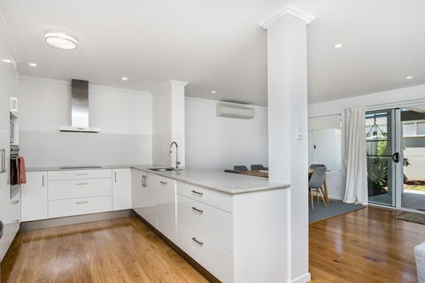 A PERFECT STAY - Amity At Seadrift - Holiday Cairns 4