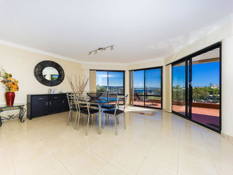 Ash Sienna 2 / 49 Ash Street Terrigal - Holiday Cairns 6
