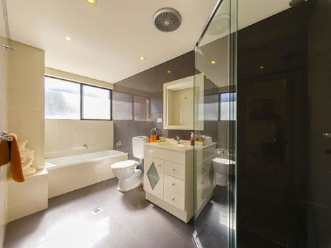 Ash Sienna 2 / 49 Ash Street Terrigal - Holiday Cairns 5