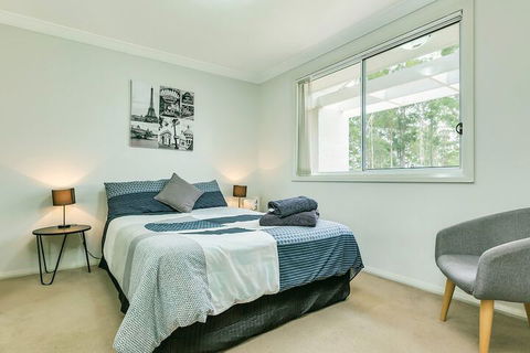 An Ideal Wine Country Getaway Villa - Holiday Cairns 5