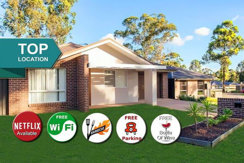 An Ideal Wine Country Getaway Villa - Holiday Cairns 2