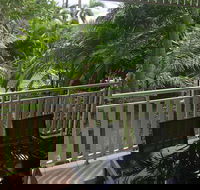 Cairns Golf Course Apartment - Holiday Cairns
