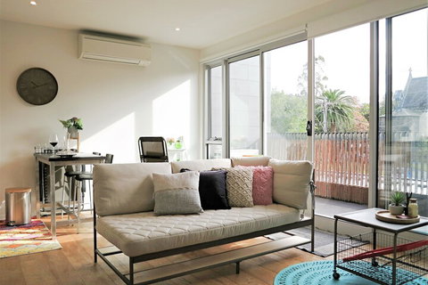 Bayside Lifestyle New 2 Bedrooms - Holiday Cairns 0
