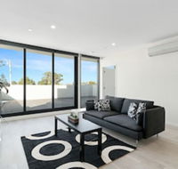 Luxeden Apartments - Holiday Cairns