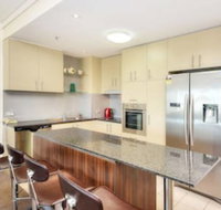 Beachfront Resort 2 Bedroom High Floor - Holiday Cairns