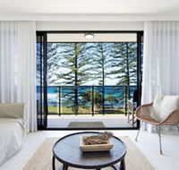 Burleigh by the Sea - Holiday Cairns