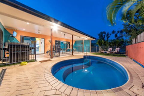 Seaside Hideaway - Hideaway Bay - Holiday Cairns 0