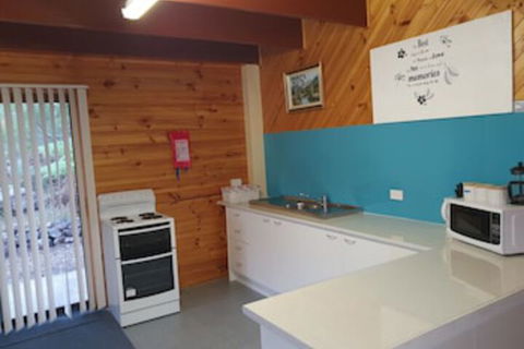 Roland B&B - Holiday Cairns 0