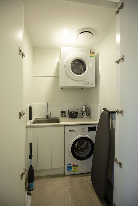 Astina Suites Forster - Holiday Cairns 3