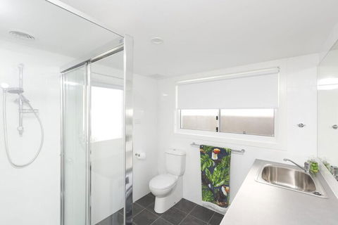 Fyne Shores - Holiday Cairns 4