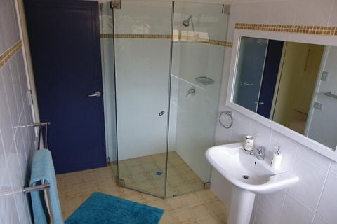 Gwydir Court 1 - Holiday Cairns 7