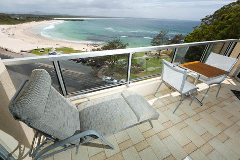 Beachpoint Unit 501 28 North Street - Holiday Cairns 1