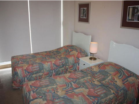 Ebbtide Unit 34 2 6 North Street - Holiday Cairns 1