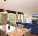 Villa 3br De Saran Resort Condo located within Cypress Lakes Resort nothing is more central - Holiday Cairns