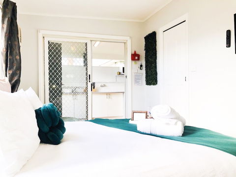 Charming Cottage At The Wines Hunter Valley - Holiday Cairns 3