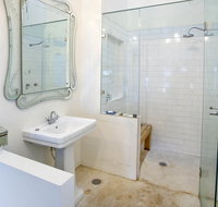 TRANQUILO BEACH HOUSE - Holiday Cairns