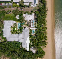 Belle Escapes - Absolute Beachfront Apartment in Alamanda Resort 21
