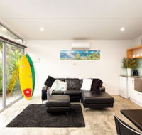 Smith Beach Getaways Beachwood Garden Studio - Holiday Cairns