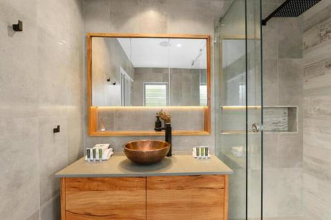 Due North Beach House - Holiday Cairns 4