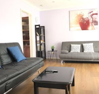 Canberra Entire House 3 Bedroom - Holiday Cairns