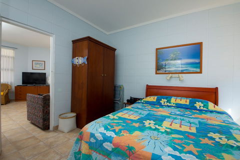 Forster Lodge 6 - Holiday Cairns 4