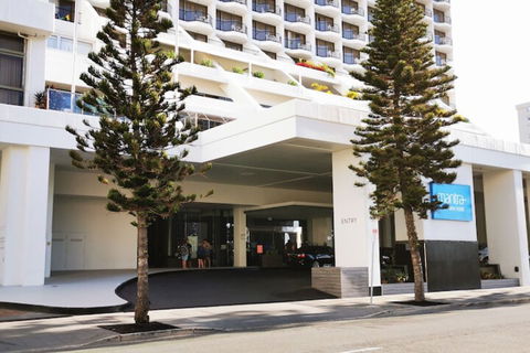 L7 Surfers Paradise Apartment - Holiday Cairns 6