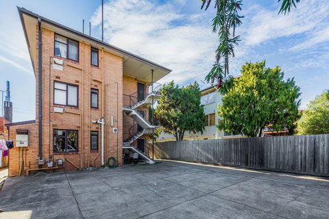 2 Bed Apartment Netflix Close To Train - Holiday Cairns 0