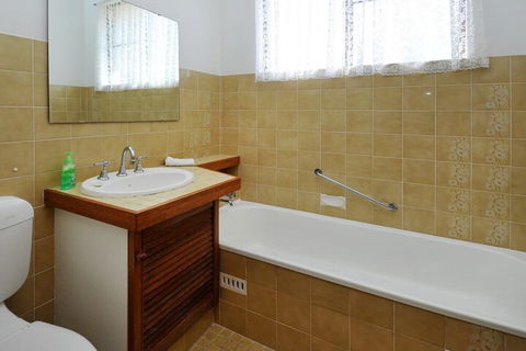 Rose Cottage Sawtell NSW - Holiday Cairns 3
