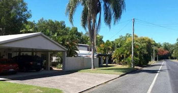 La Casa De Playa - Holiday Cairns 0