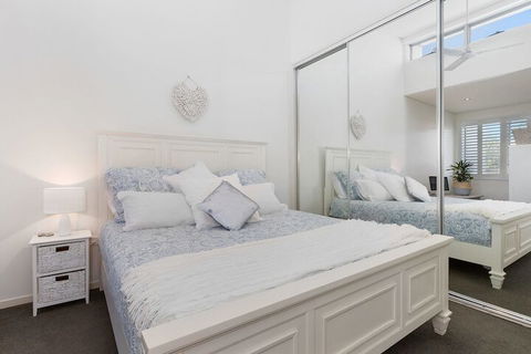 COASTAL CHIC At CASUARINA - Holiday Cairns 4