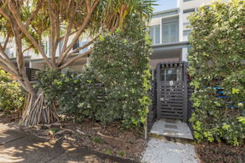 COASTAL CHIC At CASUARINA - Holiday Cairns 0