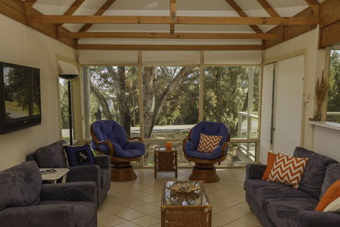 Tranquillity On Riverview 33 Riverview Drive - Holiday Cairns 4