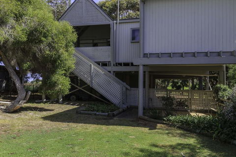 Tranquillity On Riverview 33 Riverview Drive - Holiday Cairns 1