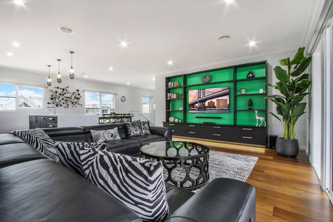 The Apartment, Metung - Holiday Cairns 3