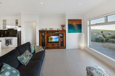 Fleurieu Coastal Retreat Lot 150 Myponga Beach Road - Holiday Cairns 6