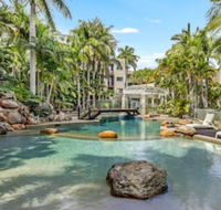 Stunning Ocean Views Large 3 Bedroom - Holiday Cairns