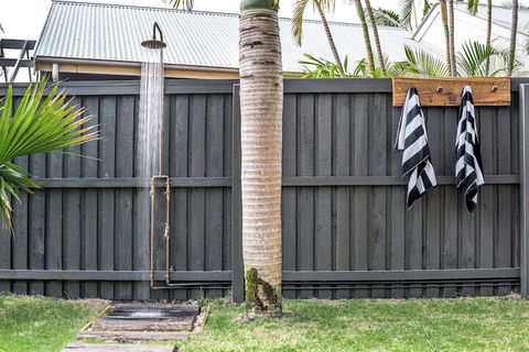 A PERFECT STAY - 3 Salty Sisters - Holiday Cairns 3