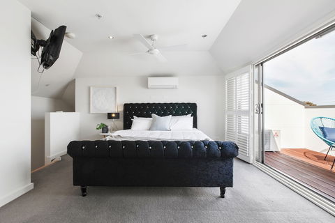 The Jetty Beach Apartment By Ready Set Host - Holiday Cairns 5