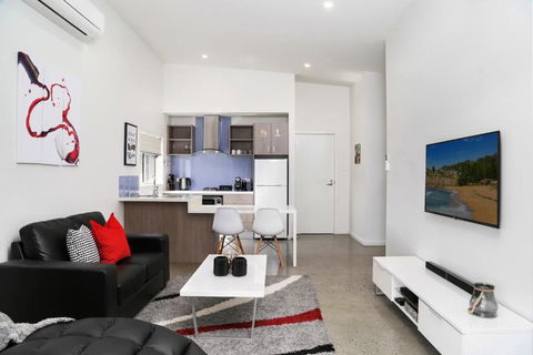 Ironbark Villa 1 - Holiday Cairns 5