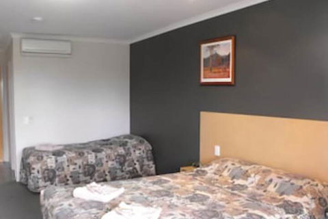 Victory Hotel Motel - Holiday Cairns 6