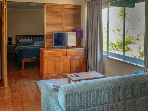 Longbeach House - Holiday Cairns 3