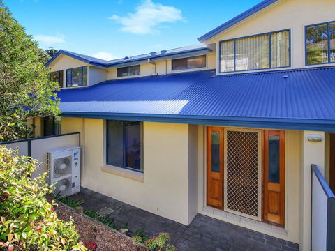 Terrigal Gem 3 / 9 Auld Street Terrigal - Holiday Cairns 2