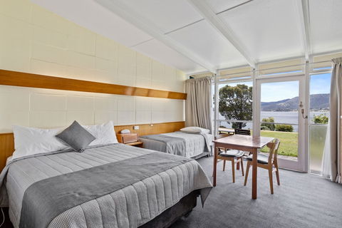 Riverfront Motel & Villas - Holiday Cairns 4