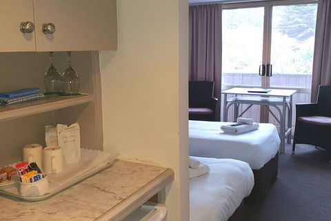 Hotel Victor - Holiday Cairns 4